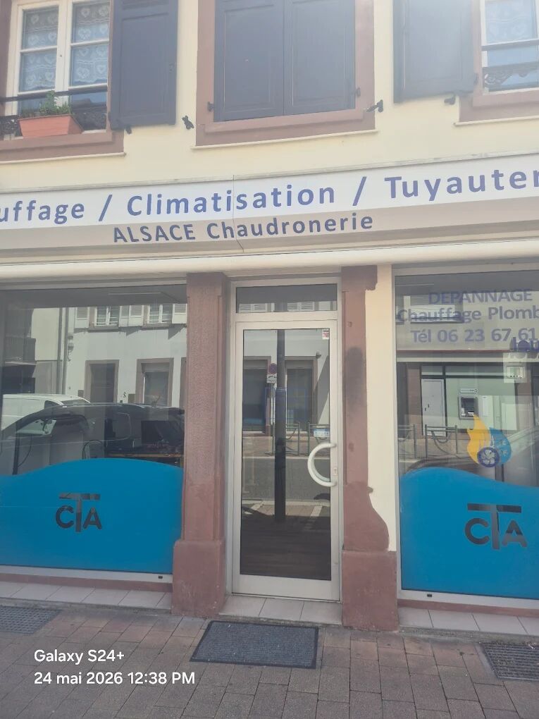 Devanture de l'agence Chauffage & Tuyauterie Alsace, 5 rue Raymond Poincaré à Bischwiller